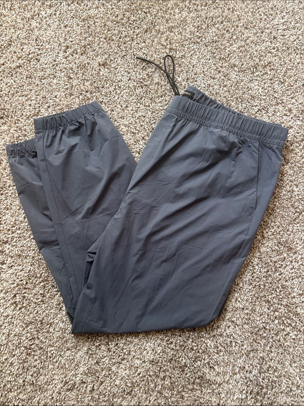 Men's Banana Republic Lightweight Elastic-Waist Pants - Charcoal